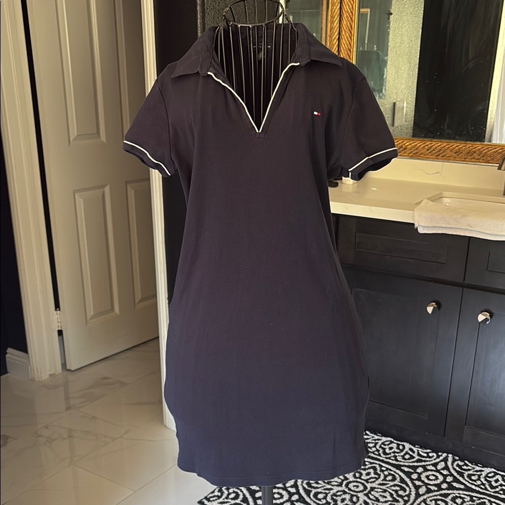 Cute Tommy Hilfiger Navy blue casual dress b neck collar short sleeve midi